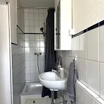 Deluxe W32 דירה